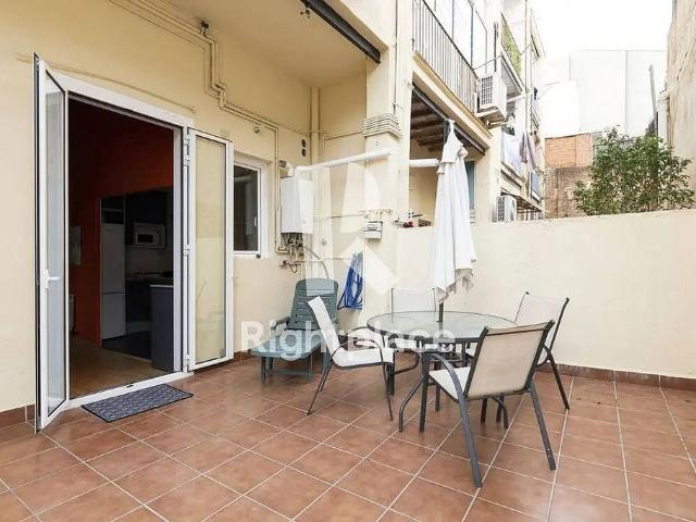 Piso en alquiler en calle Del Torrent de Les Flors, Barcelona, de 59 m² 2 habitaciones por 1.128