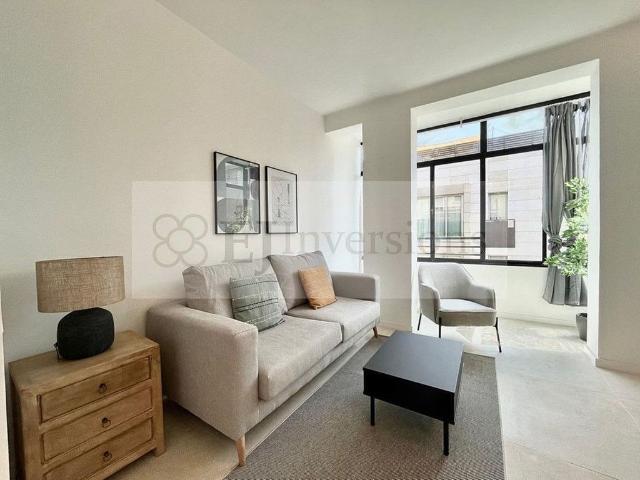Piso en alquiler en calle Del Torrent de L'olla, Barcelona, de 67 m² 2 habitaciones por 2.010 €