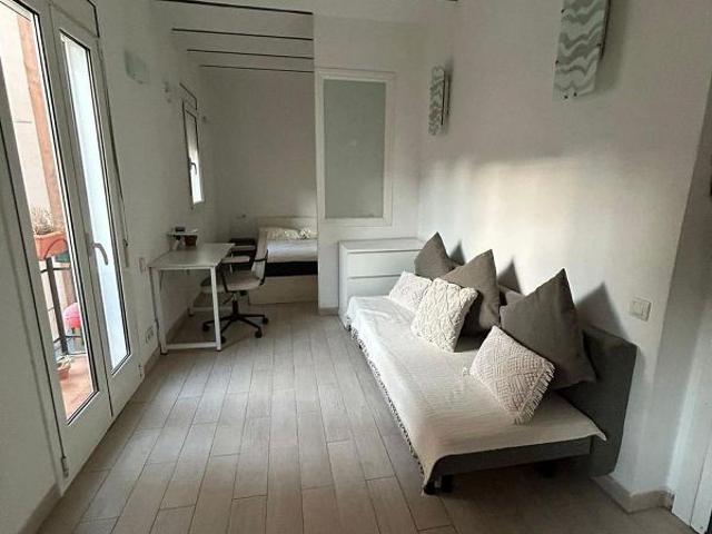Piso en alquiler en calle Del Baluard, Barcelona, de 30 m² 1 habitación por 975