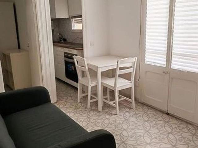 Piso en alquiler en calle Del Baluard, Barcelona, de 30 m² 2 habitaciones por 985