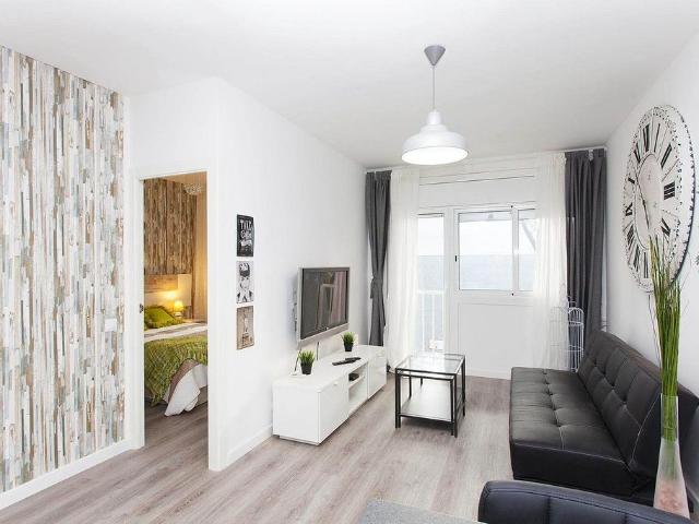 Piso en alquiler en calle Del Berguedà, Barcelona, de 12 m² 1 habitación por 1.295