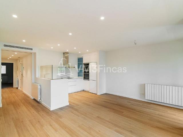 Piso en alquiler en calle Del Capitán Arenas, Barcelona, de 62 m² 2 habitaciones por 2.700