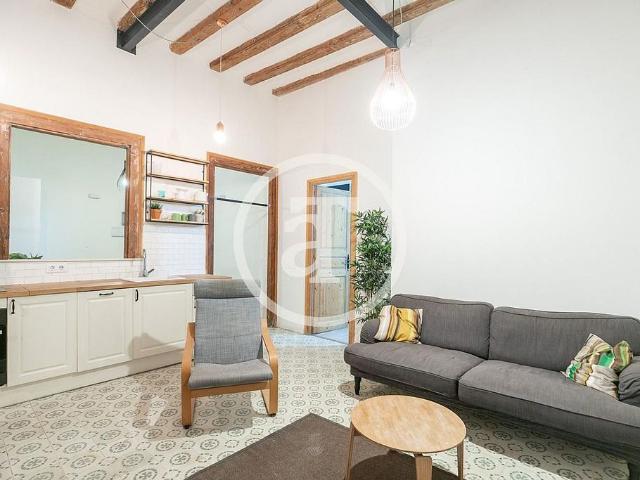 Piso en alquiler en calle Del Cometa, Barcelona, de 76 m² 2 habitaciones por 1.490