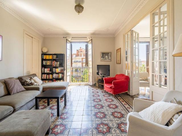 Piso en alquiler en calle Del Consell de Cent, Barcelona, de 155 m² 4 habitaciones por 2.500