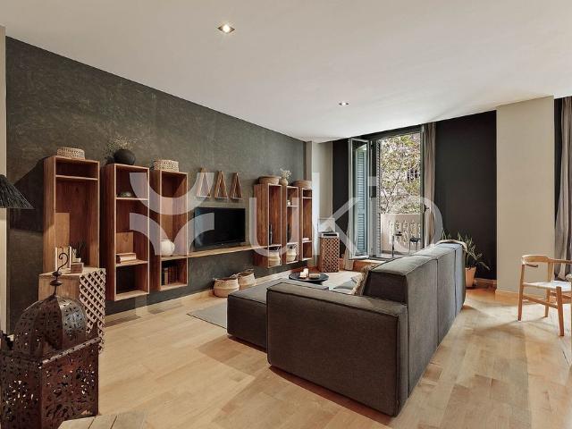 Piso en alquiler en calle Del Consell de Cent, Barcelona, de 100 m² 3 habitaciones por 4.335