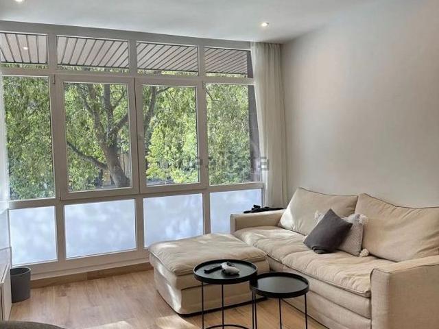 Piso en alquiler en calle Del Consell de Cent, Barcelona, de 60 m² 1 habitación por 2.000