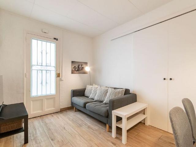 Piso en alquiler en calle Del Doctor Giné i Partagàs, Barcelona, de 35 m² 2 habitaciones por 840