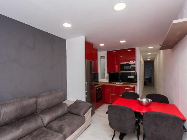Piso en alquiler en calle Del Doctor Martí Julià, Hospitalet de Llobregat, L´, de 57 m² 2 habitaciones por 1.130