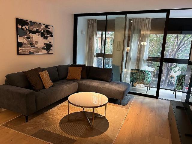 Piso en alquiler en calle Del Dos de Maig, Barcelona, de 80 m² 3 habitaciones por 2.500