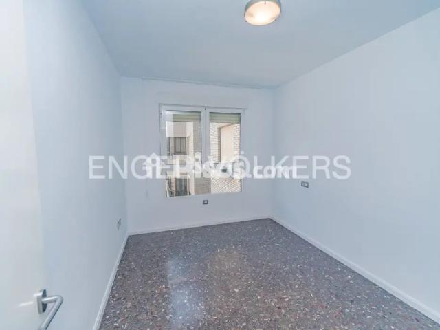 Piso en alquiler en Calle del General Lacy, 12