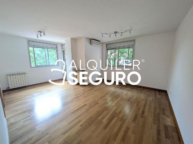 Piso en alquiler en calle Del Marquès de Comillas, Terrassa, de 100 m² 3 habitaciones por 976