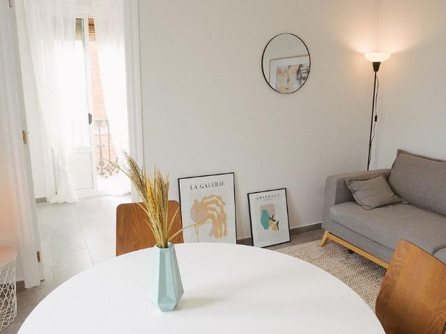 Piso en alquiler en calle Del Marquès de la Mina, Barcelona, de 35 m² 1 habitación por 1.295