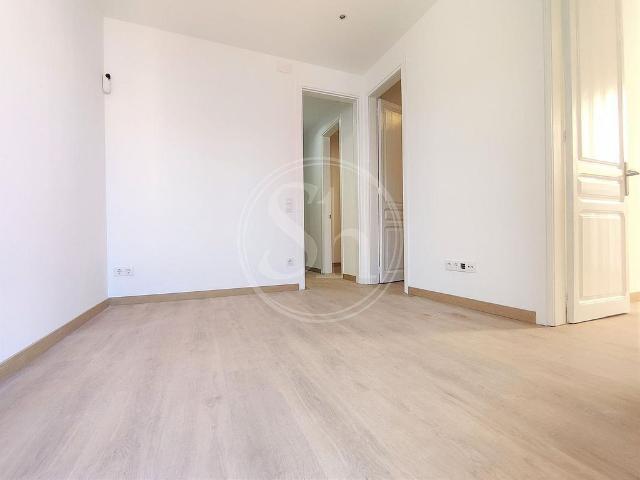 Piso en alquiler en calle Del Marquès de Sentmenat, Barcelona, de 45 m² 3 habitaciones por 1.345