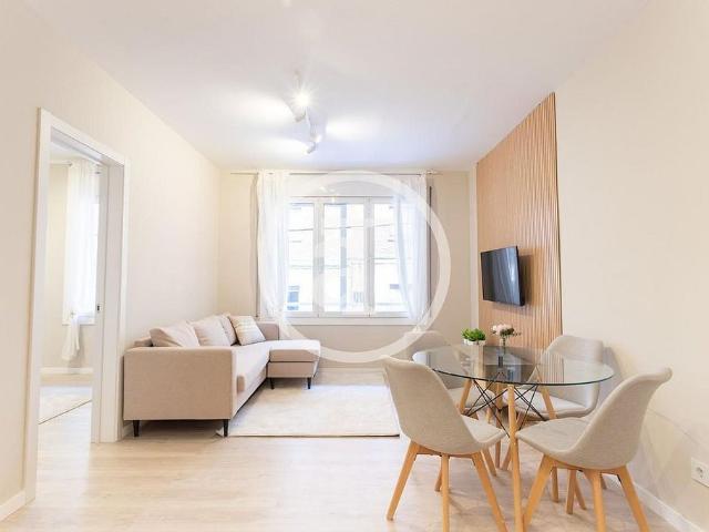 Piso en alquiler en calle Del Mas Casanovas, Barcelona, de 64 m² 3 habitaciones por 1.900