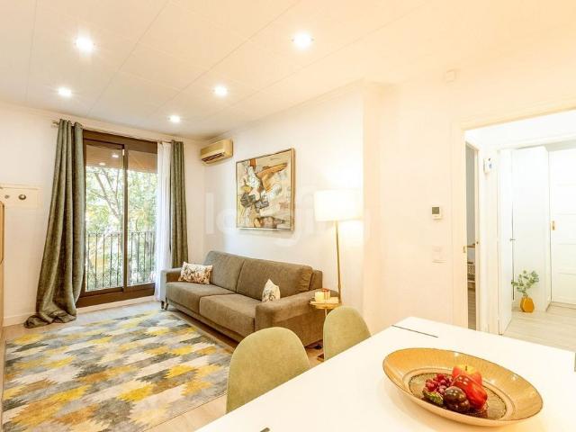 Piso en alquiler en calle Del Parlament, Barcelona, de 70 m² 3 habitaciones por 2.570
