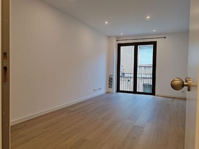 Piso en alquiler en calle Del Pintor Murillo, Rubí, de 56 m² 2 habitaciones por 1.220