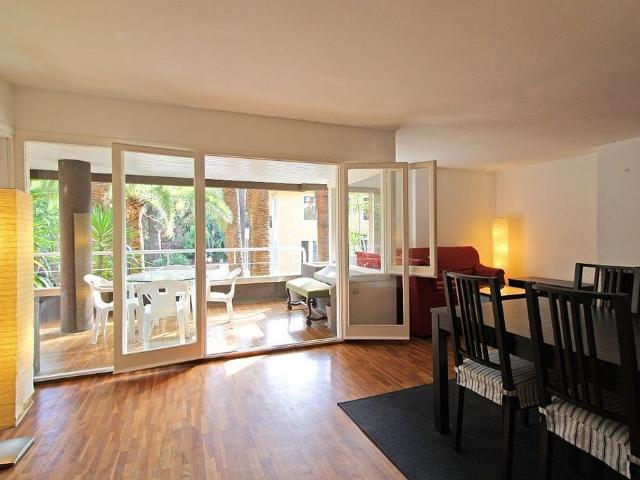Piso en alquiler en calle Del Putxet, Barcelona, de 141 m² 4 habitaciones por 2.100