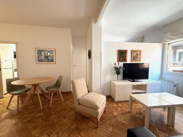 Piso en alquiler en calle Del Putxet, Barcelona, de 50 m² 1 habitación por 1.600