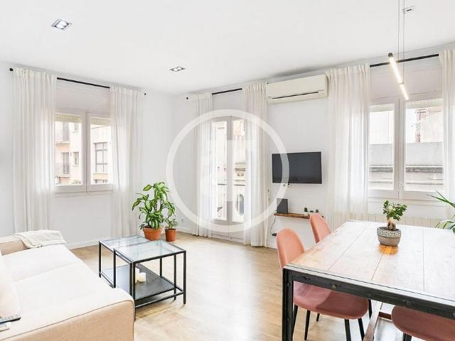 Piso en alquiler en calle Del Ripollès, Barcelona, de 57 m² 2 habitaciones por 1.590