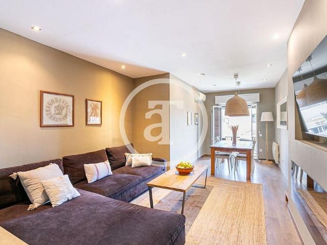 Piso en alquiler en calle Del Rosselló, Barcelona, de 110 m² 3 habitaciones por 2.190