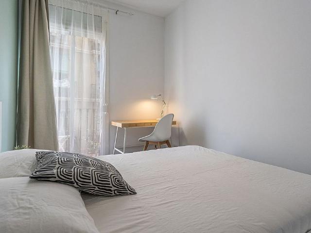 Piso en alquiler en calle D'elkano, Barcelona, de 59 m² 2 habitaciones por 971