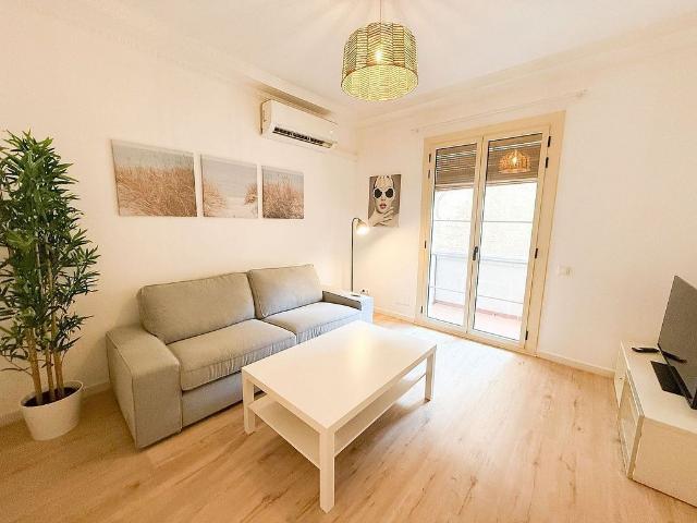 Piso en alquiler en calle Dels Carders, Barcelona, de 60 m² 2 habitaciones por 1.163