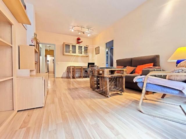 Piso en alquiler en calle Dels Alts Forns, Barcelona, de 78 m² 4 habitaciones por 1.539
