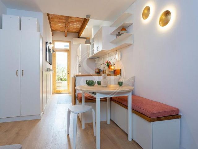 Piso en alquiler en calle Dels Albigesos, Barcelona, de 28 m² 1 habitación por 1.250