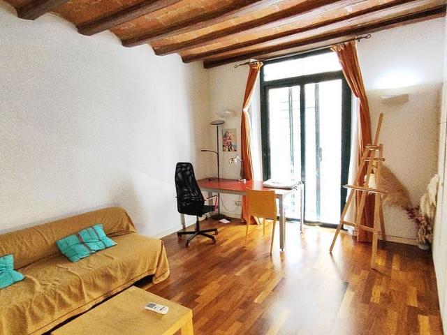Piso en alquiler en calle Dels Flassaders, Barcelona, de 50 m² 1 habitación por 980