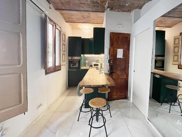 Piso en alquiler en calle Dels Magatzems, Barcelona, de 28 m² 1 habitación por 1.050