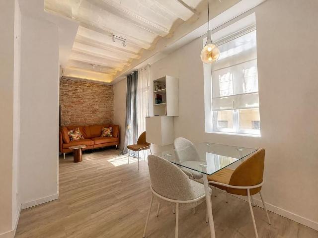 Piso en alquiler en calle Dels Mercaders, Barcelona, de 45 m² 1 habitación por 1.190