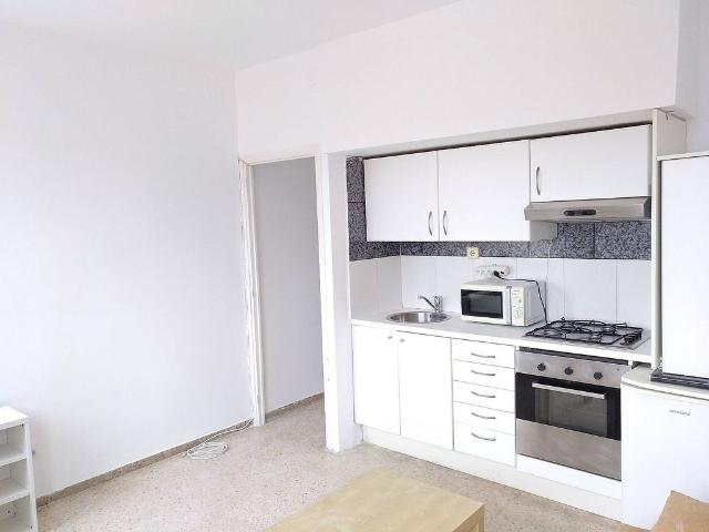 Piso en alquiler en calle Dels Tiradors, Barcelona, de 37 m² 1 habitación por 725