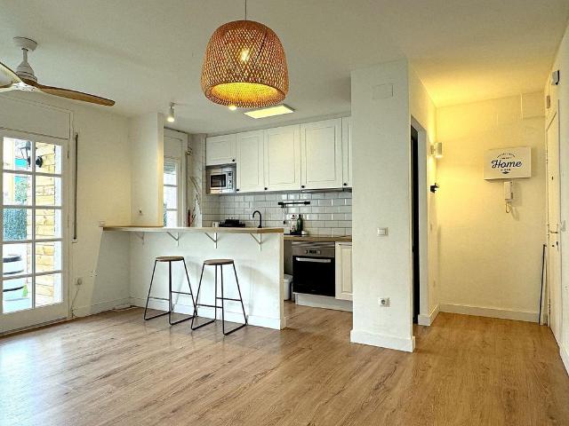 Piso en alquiler en calle D'empúries, Girona, de 60 m² 3 habitaciones por 1.330