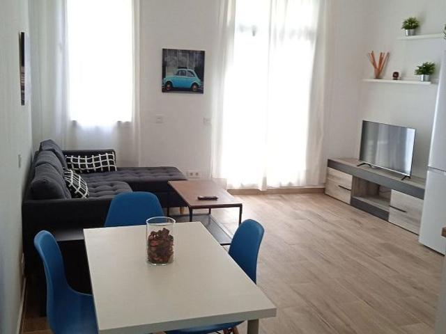 Piso en alquiler en calle D'en Roig, Barcelona, de 43 m² 1 habitación por 1.100