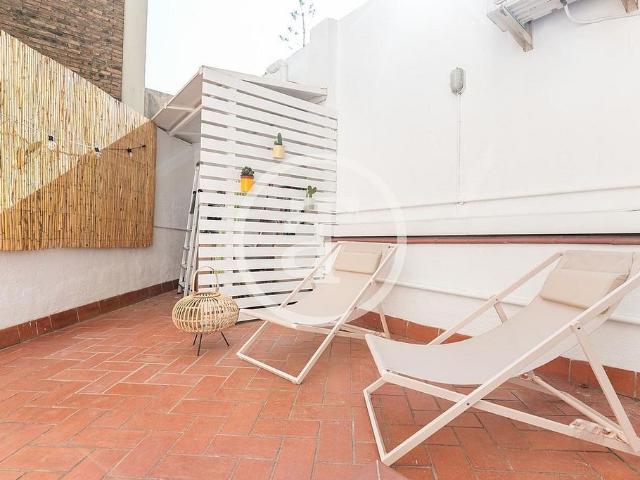 Piso en alquiler en calle D'enric Granados, Barcelona, de 65 m² 2 habitaciones por 1.800