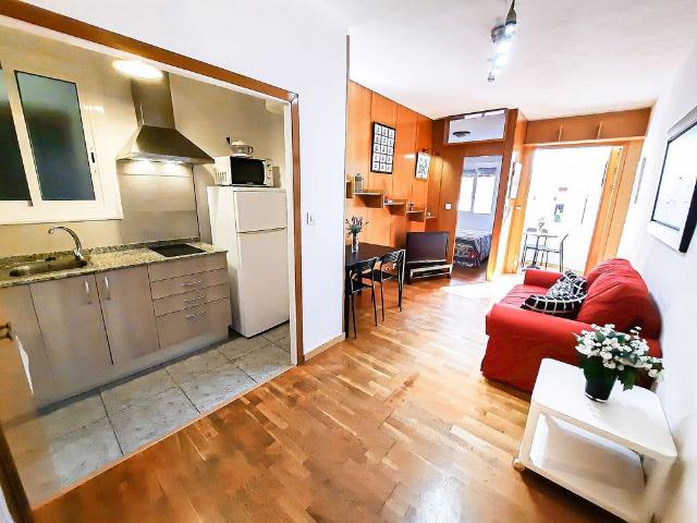 Piso en alquiler en calle D'entença, Barcelona, de 38 m² 1 habitación por 1.000