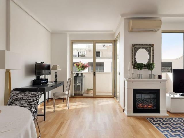 Piso en alquiler en calle Diagonal, Barcelona, de 65 m² 1 habitación por 1.800