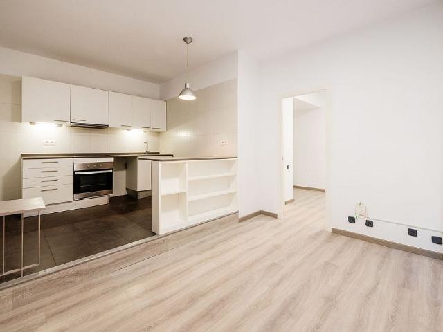 Piso en alquiler en calle D'illas i Vidal, Barcelona, de 40 m² 1 habitación por 1.010