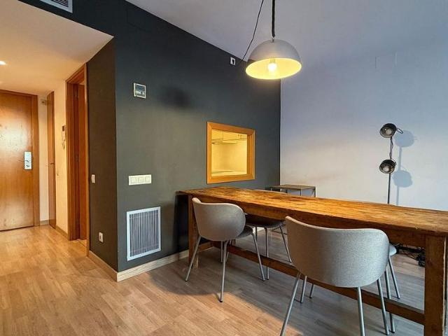 Piso en alquiler en calle Diputació, Barcelona, de 60 m² 1 habitación por 1.850