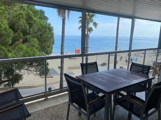 Piso en alquiler en calle Diputacio, Cambrils, de 103 m² 4 habitaciones por 850