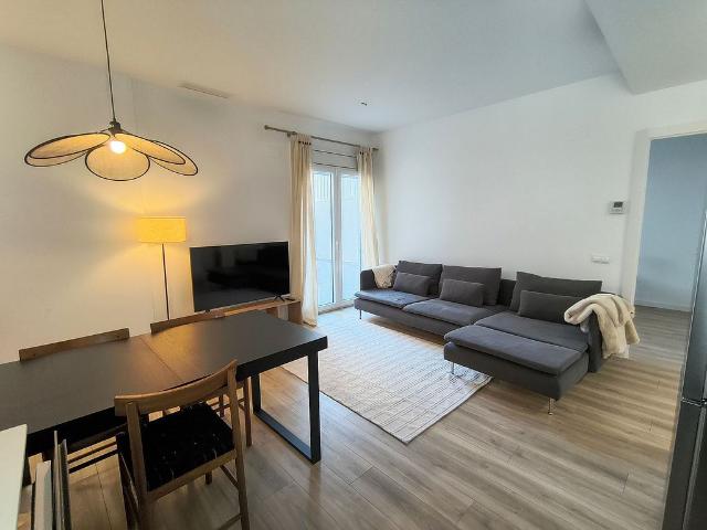 Piso en alquiler en calle Doctor Fleming, Castelldefels, de 61 m² 2 habitaciones por 1.800