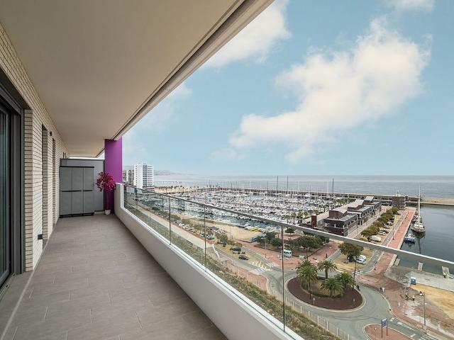 Piso en alquiler en calle Eduard Maristany, Badalona, de 76 m² 3 habitaciones por 2.700
