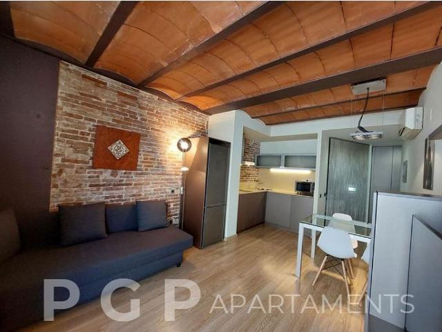 Piso en alquiler en calle Emperador August, Tarragona, de 33 m² 1 habitación por 700