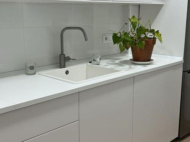 Piso en alquiler en calle Enric Granados, Lleida, de 120 m² 3 habitaciones por 900