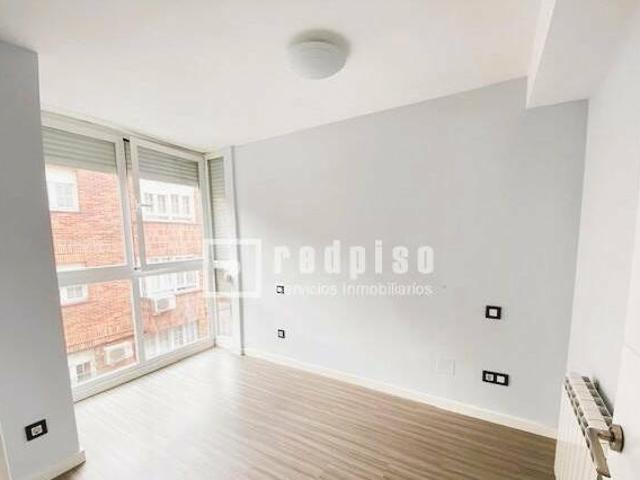 Piso en alquiler en CALLE FUENDETODOS Puerta del Ángel Latina Madrid Madrid