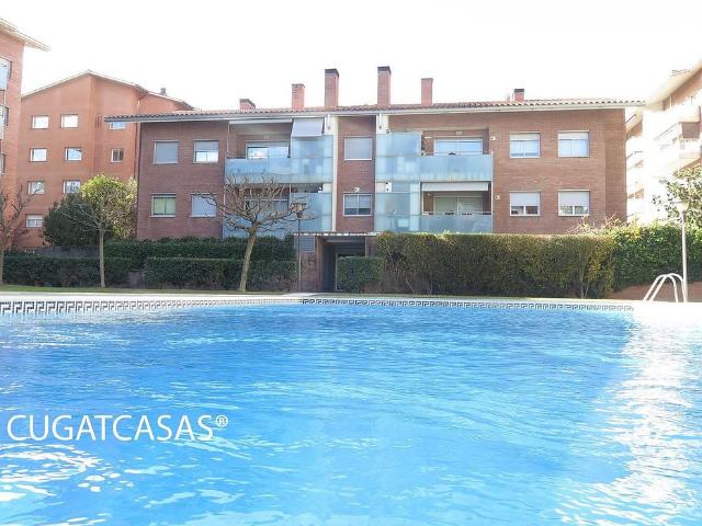 Piso en alquiler en calle Frederic Mompou, Sant Cugat del Vallès, de 90 m² 3 habitaciones por 1.998