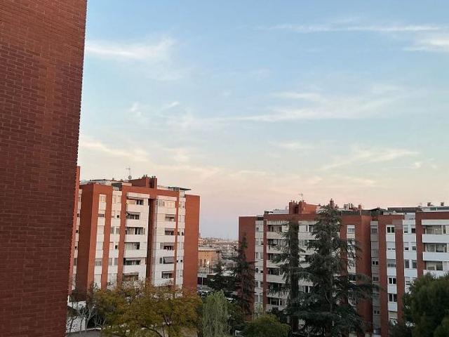 Piso en alquiler en calle Fructuos Gelabert, Sant Joan Despí, de 100 m² 4 habitaciones por 1.200