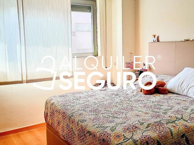 Piso en alquiler en calle General Moragues, Badalona, de 80 m² 2 habitaciones por 1.187