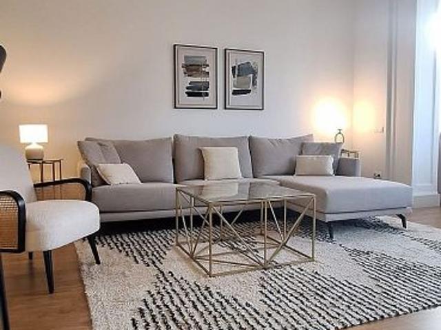 Piso en alquiler en calle Gran Via de Les Corts Catalanes, Barcelona, de 78 m² 2 habitaciones por 2.550