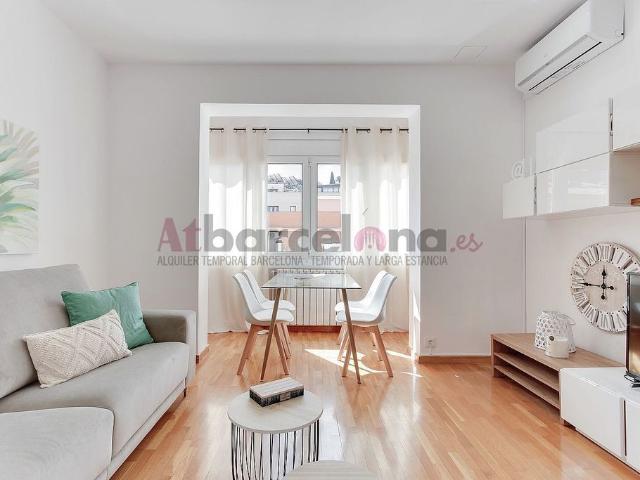 Piso en alquiler en calle Gran Via de Les Corts Catalanes, Barcelona, de 70 m² 2 habitaciones por 1.250